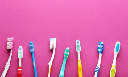 Nu schimbi periuta de dinti la trei luni  Sursa foto shutterstock 1016965924 jpg