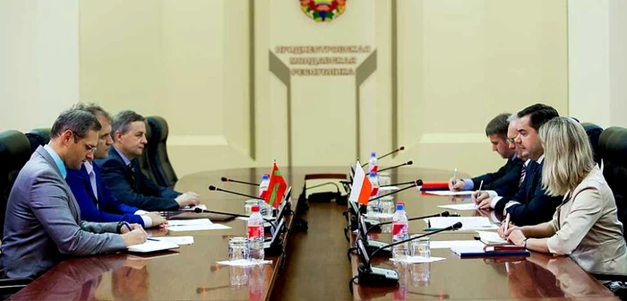 Întâlnirea dintre Şevciuk şi Pawlik FOTO mfa-pmr.org