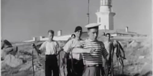 Insula Şerpilor Marea Neagră marinari cu şerpi Sursa Youtube