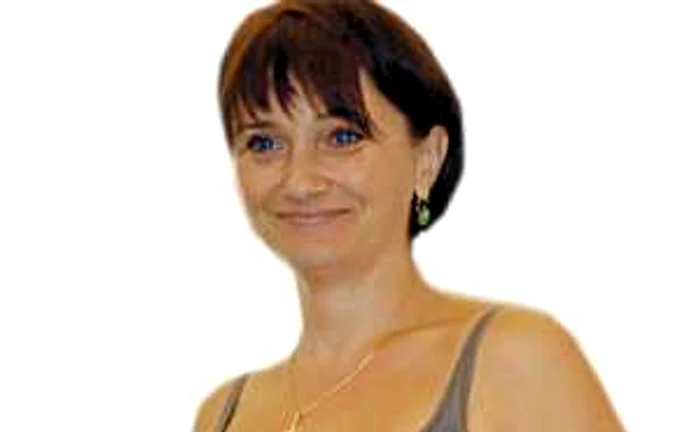 Arad: PORTRET / Lili Selegean face artă din piele naturală