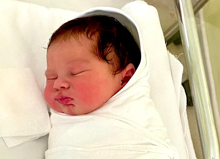 Micuța Elena a venit pe lume în jurul datei de 1 decembrie Sursa: Facebook