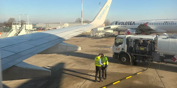 avion pe aeroportul din strasbourg jpg