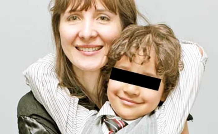 Anamaria spune că Anthony începe să tremure numai la auzul numelui tatălui său, lucru care poate fi observat foarte uşor de oricine