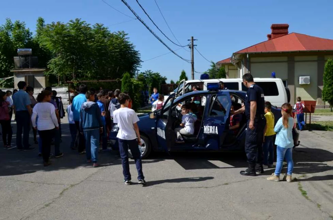 jandarmi copii 2015 olt