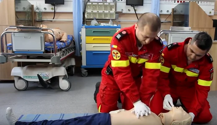 Cum se acordă primul ajutor în cazul unui stop cardio-respiratorfoto: captură