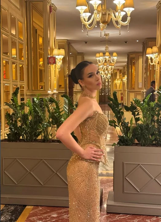 Sara a apelat la operații estetice / Foto: Instagram
