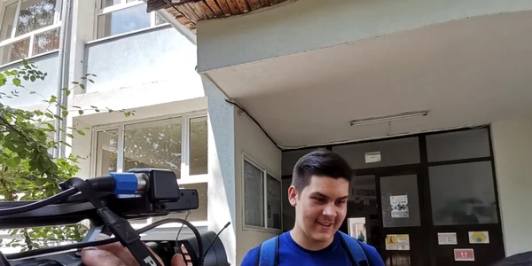 cătălin crăciun - elevul din olt care îşi câştigă banii pe internet