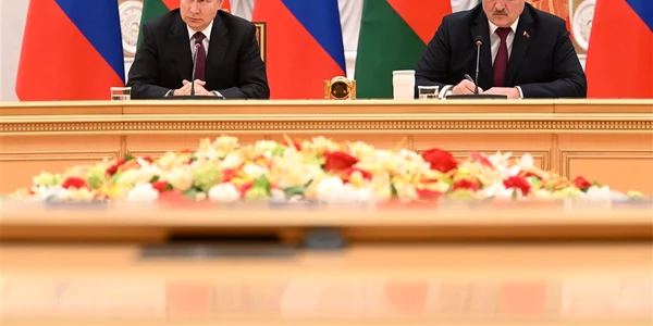 Vladimir Putin si Aleksandr Lukasenko FOTO EPA EFE jpg