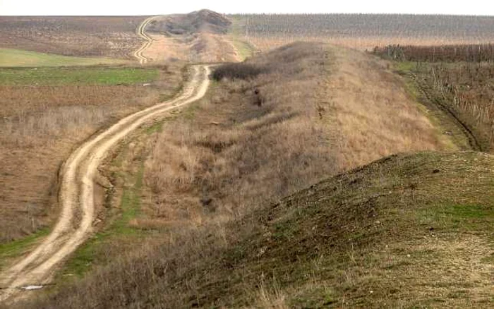 Valul lui Traian din zona Tulucești FOTO: Arhivă, Adevărul