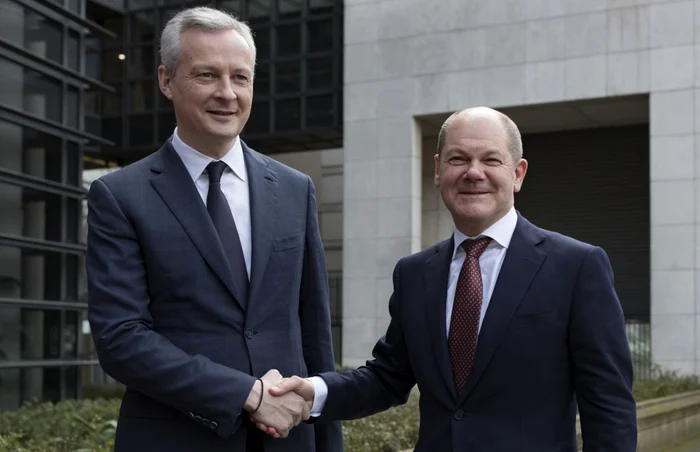 Bruno Le Maire, ministrul francez de Finanţe, alături de omologul său german, Olaf Scholz Foto: EPA/EFE