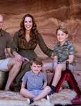 Kate William George Charlotte Louis felicitare de Crăciun 2021