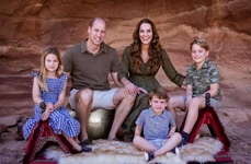 Kate William George Charlotte Louis felicitare de Crăciun 2021