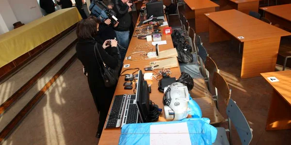 „Bazar“ recuperat de poliţişti: electronice, ceasuri şi bijuterii
