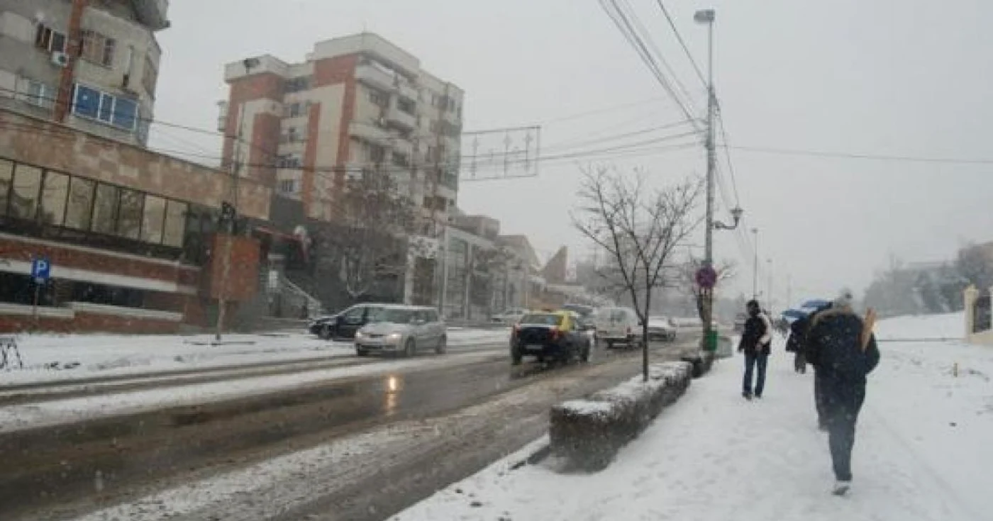 Pe toate drumurile din judeţul Olt se circulă în condiţii de iarnă