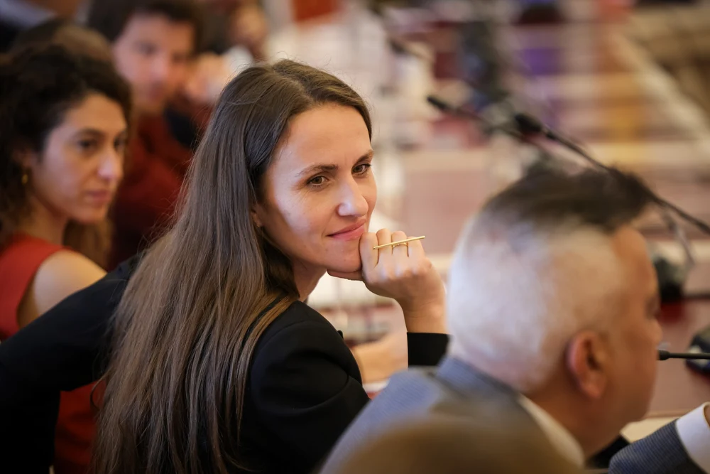 Reacția ministrei Afacerilor Externe la atacurile la adresa Oanei Gheorghiu: „Hărțuiesc pentru ca vechile rețele să-și conserve monopolul resurselor publice”