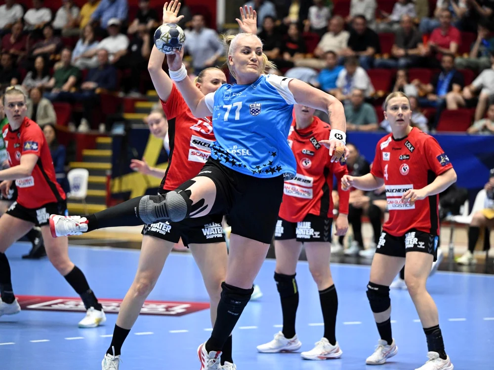 Crina Pintea a contribuit la succesul clar cu Team Esbjerg (Foto: sportpictures)