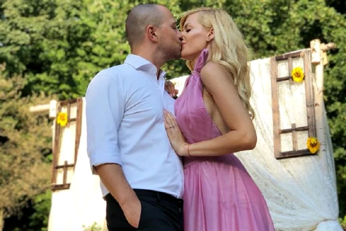 
    Dan Badea, alături de soţia lui, Mădălina  