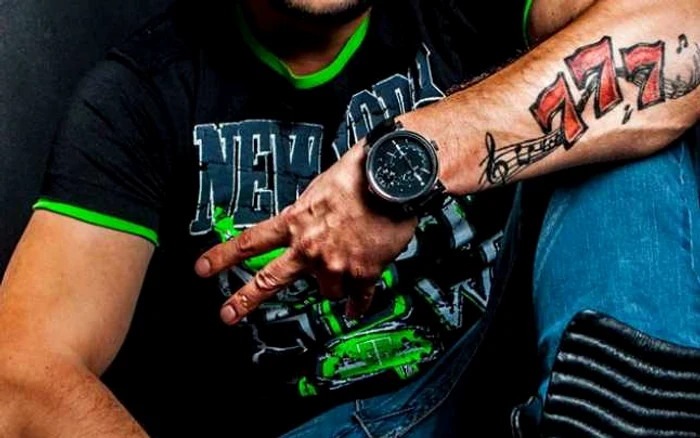 Nick a dezvăluit cine l-a inspirat să scrie noua melodie FOTO Facebook Nick