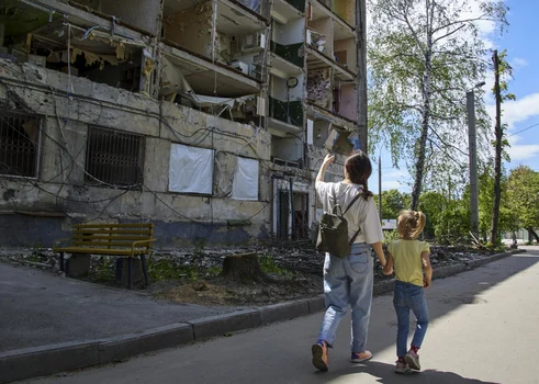 Razboi Ucraina Rusia distrugeri Harkov cozi alimente ajutaoare 12-13 mai 2022 FOTO EPA-EFE