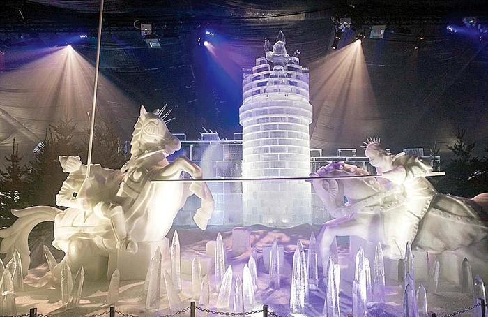 A fost nevoie de 250 de tone de zăpadă şi 100 de tone de gheaţă pentru a da viaţă minunăţiilor Foto: Guliver/ Gettyimages