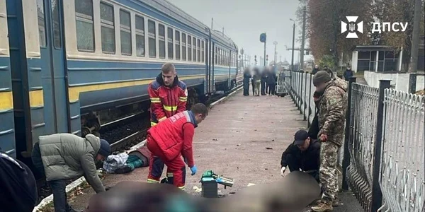 Un bărbat a detonat un dispozitiv exploziv pe peron in Ucraina foto X jpg