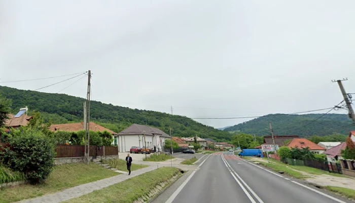 DN7 Valea Oltului în zona Bujoreni Vâlcea unde se va construi un pasaj pietonal subteran Foto DMS