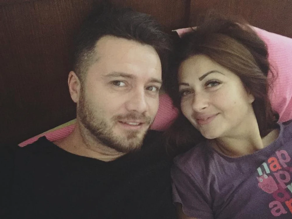 Gabriela Cristea, fercită în braţele soţului 