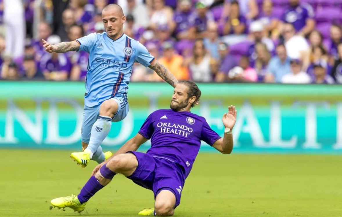 
    Alex Mitrita a debutat cu o pasa de gol la New York CityFOTO: Profimedia  