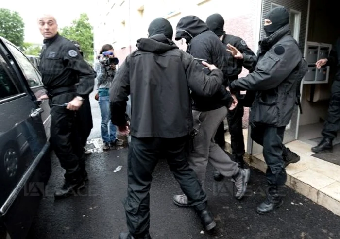 Jihadiştii au fost arestaţi de poliţie şi interogaţi FOTO AFP