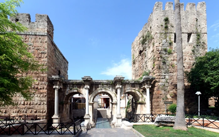 Antalya Hadrian's Gate jpg jpeg