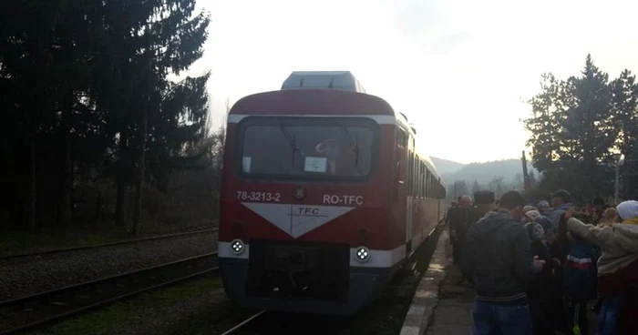 De la 1 octombrie, CFR Călători a redeschis circulaţia pe ruta Târgovişte - Pietroşiţa, după ce ruta a fost închisă, timp de trei ani, pemtru nerentabilitate