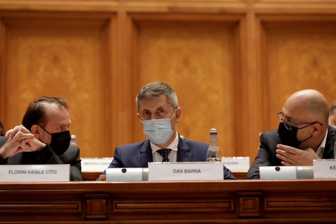 Florin Cîţu - Dan Barna - Kelemen Hunor FOTO Inquam Photos / George Călin