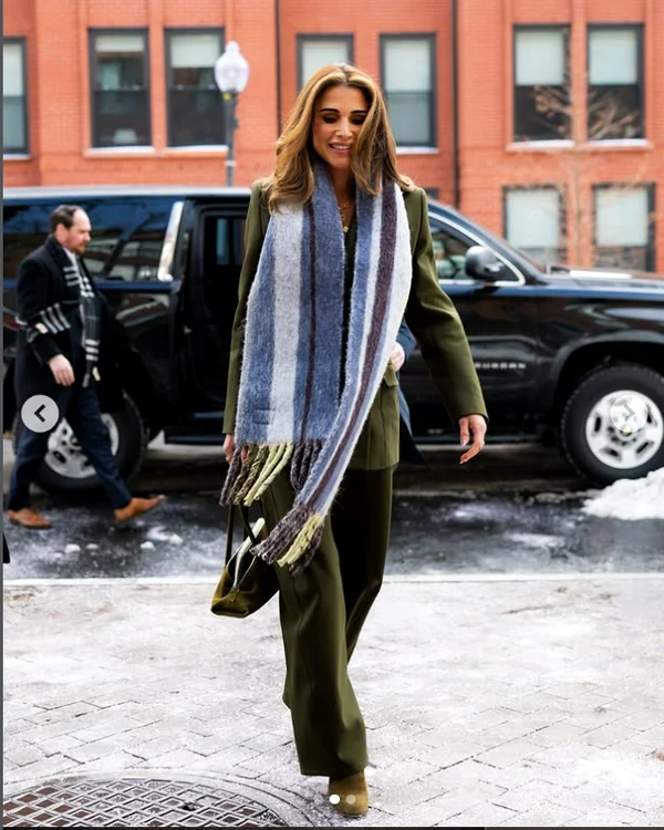 Regina Rania Instagram (3) png