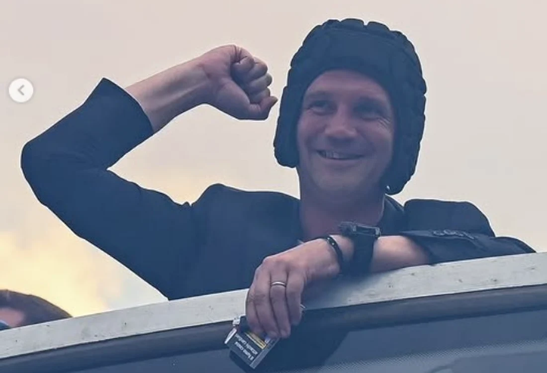 Chivu, cu pachetul de țigări în mână   FOTO Captură Instagram