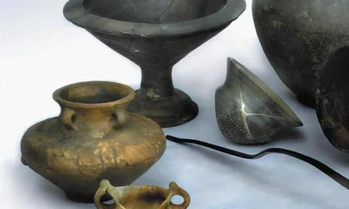 Expoziţia "Aspecte ale civilizaţiilor bronzului şi fierului în spaţiul intracarpatic" jpeg