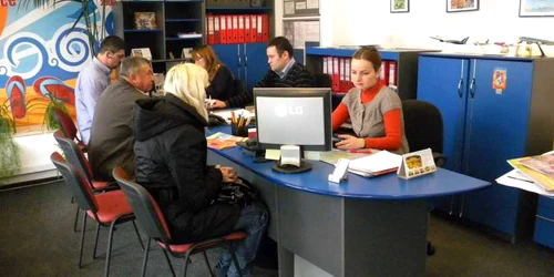 Ploieștenii sunt în căutarea celor mai bune oferte de Paște. Foto Dana Mihai