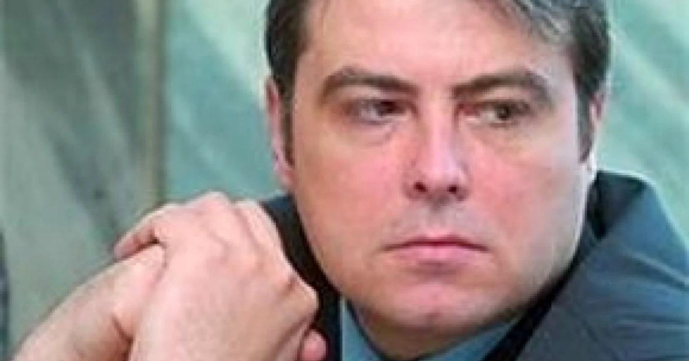 Adrian Cioroianu şi Petre Roman susţin unitatea opoziţiei din Republica Moldova