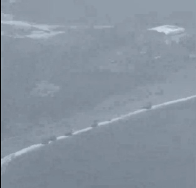 Momentul în care ucrainenii distrug cu drone un convoi de tancuri. Reacția bloggerilor militari ruși VIDEO