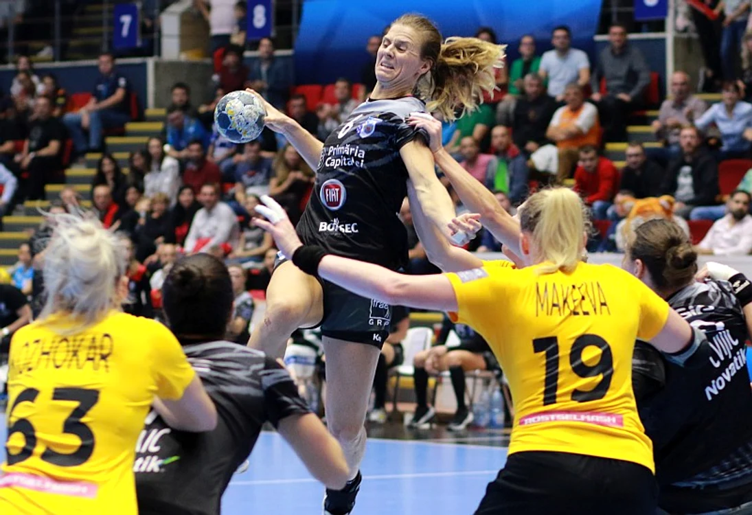 
    Linnea Torstensson a izbutit 4 goluri în meciul cu Rostov-DonFoto: Marian Burlacu  