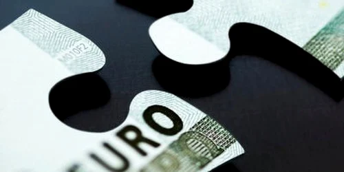 Euro s-a depreciat în raport cu mai multe valute
