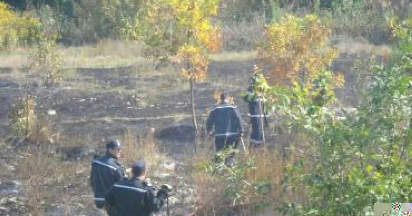 Craiova: Cimitirul Sineasca putea fi mistuit de flăcări de la o ţigară