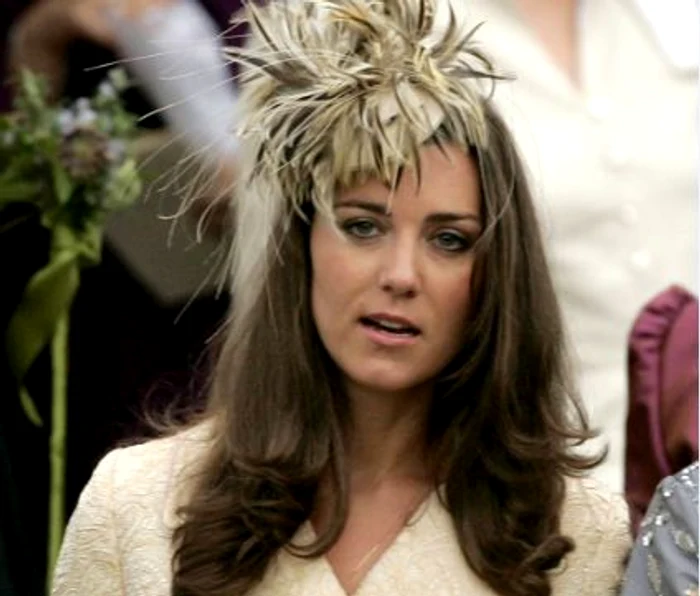 Prințesa Diana și Prințul Charles (stânga) și Kate Middleton și Prințul William (dreapta)foto: AP