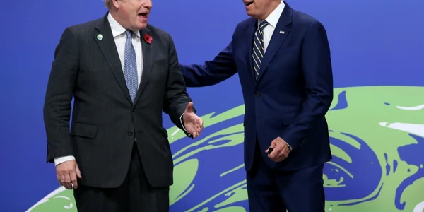 Joe Biden şi Boris Johnson la summitul pentru climă de la Glasgow FOTO EPA-EFE