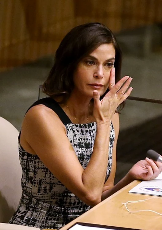 Teri Hatcher jpeg