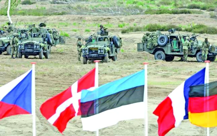 Statele membre NATO au intensificat aplicaţiile militare mai ales în ţările din flancul estic al Alianţei, după ce Rusia a anexat Crimeea, în martie 2014 FOTO AP