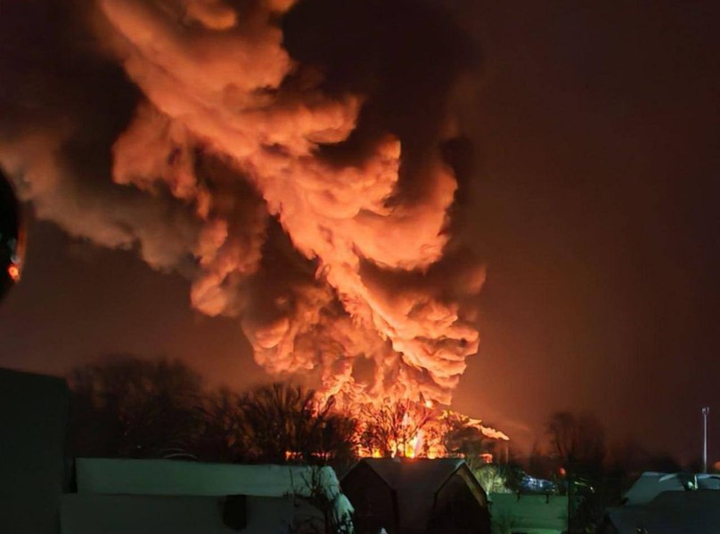 Rusia acuză forțele ucrainene că au lovit o rafinărie din Pskov și au atacat cu rachete orașul Belgorod