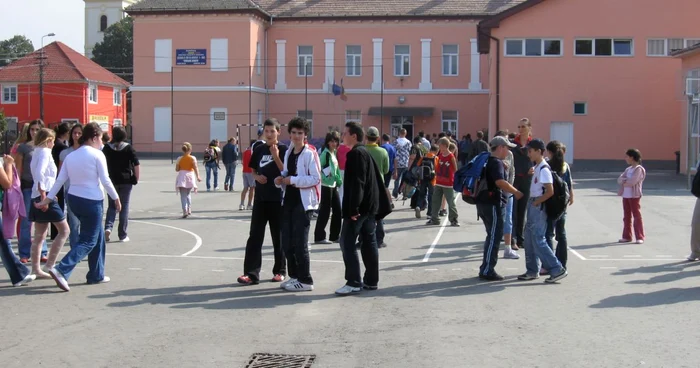 Rezultatele la testarea naţională se afişează vineri la centrele de examen. 