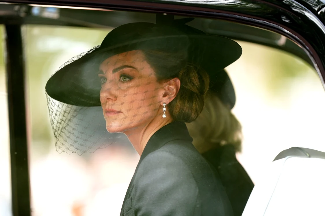 De când s-a externat, Kate a e probleme de serioase de deplasare. FOTO: Getty Images