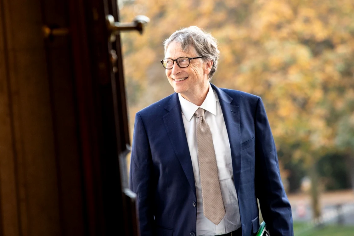 Gates a refuzat să comenteze
ce a scris publicaţia Wall Street Journal, potrivit căreia relaţia sa socială
cu Epstein a avut un rol cu divorţul său de
Melinda Gates. Foto: EPA-EFE