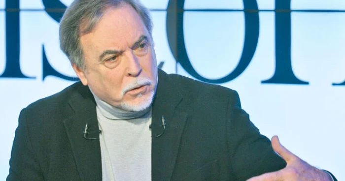 Richard H. Cummings (67 de ani) a fost, timp de 15 ani, responsabilul de securitatea postului Radio Europa Liberă  